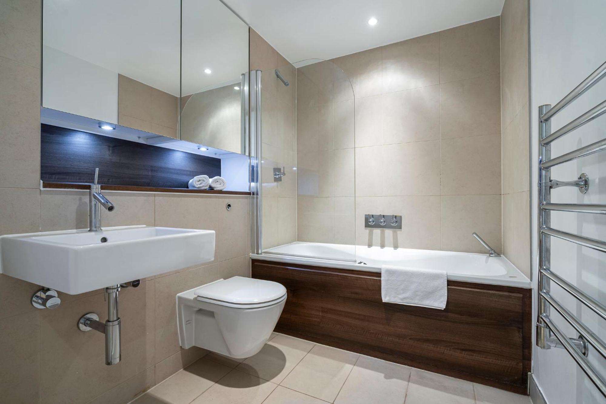 Borough Flat With Views By Underthedoormat Appartamento
