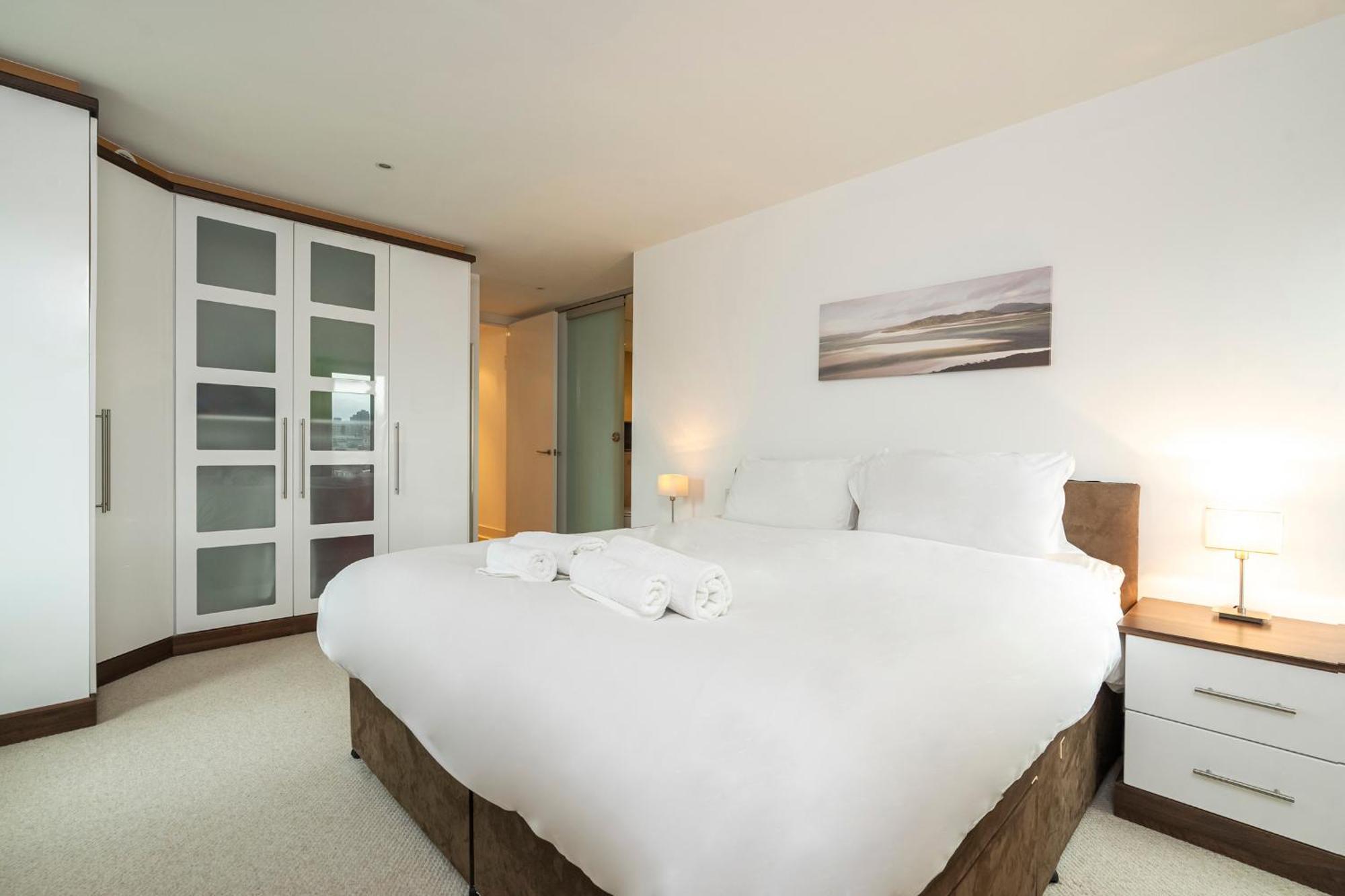 Borough Flat With Views By Underthedoormat Londra